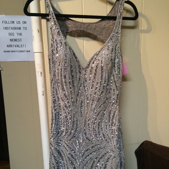 PROM DRESS - Picture 2 of 2